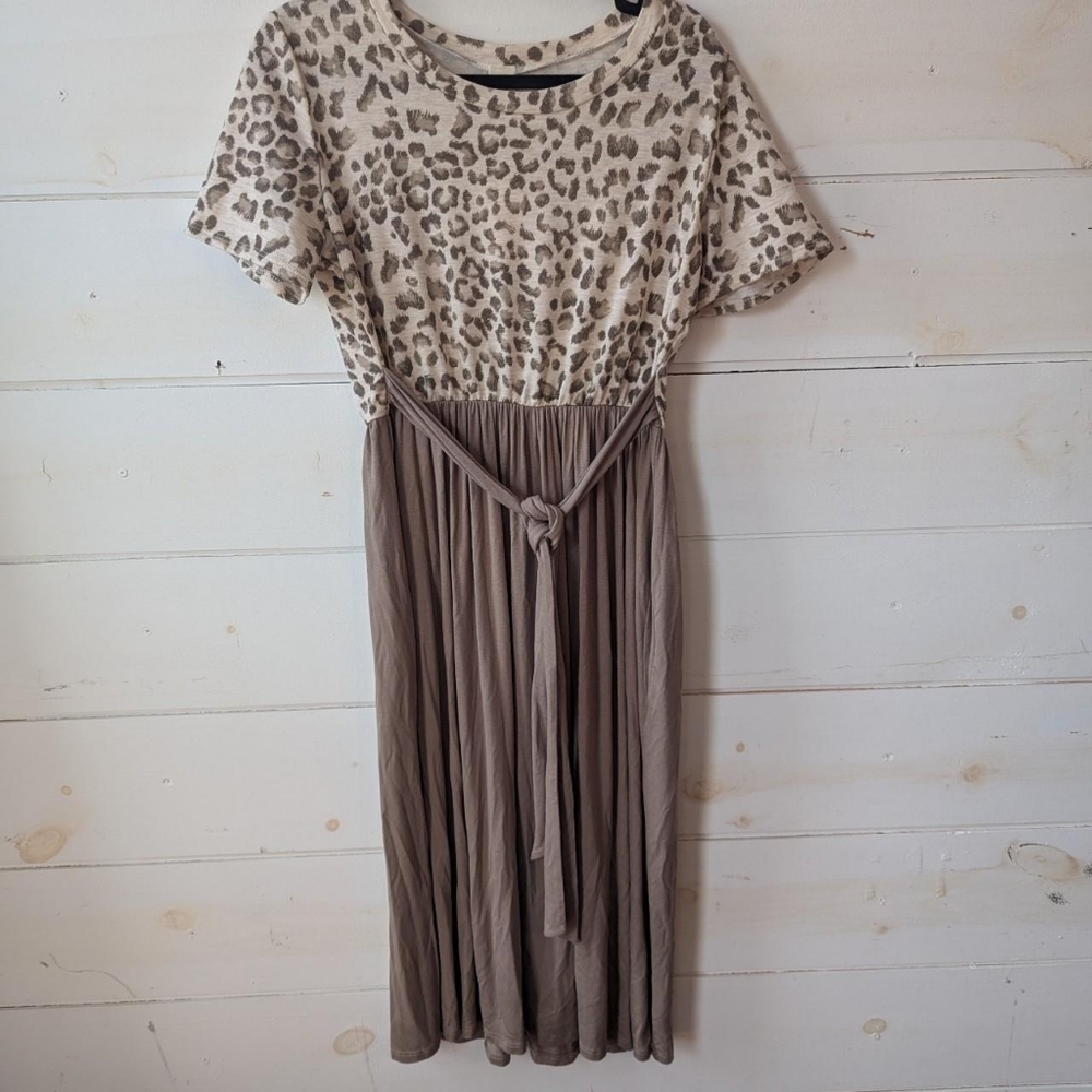 7th Ray Leopard Print Midi Dress Women’s XL Taupe Animal Print Boho Casual